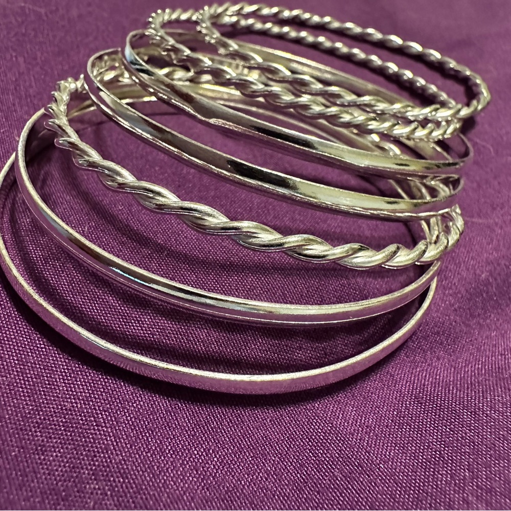 Elegant Silver Bangle Bracelet Set